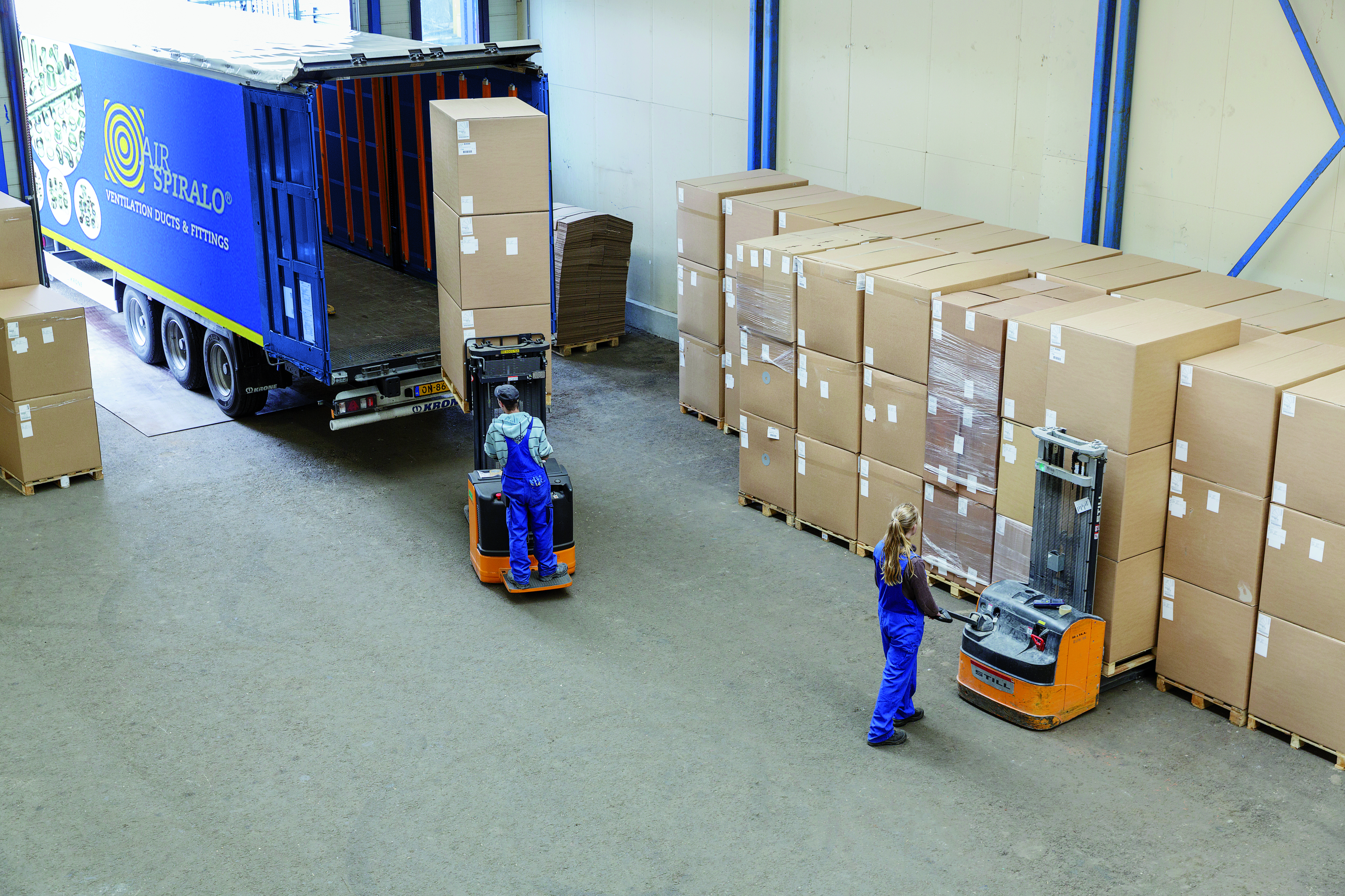 Air Spiralo consegna i condotti circolari KEN-LOK in una gabbia